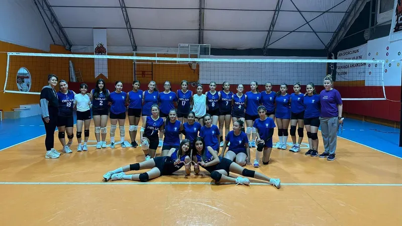 Mamak Belediyesi Voleybol Takımları Yeni Sezon Hazırlıklarını Sürdürüyor