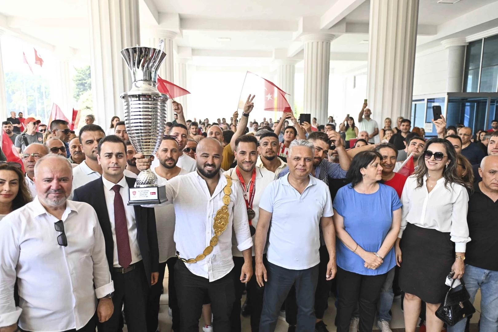 Kırkpınar’ın Şampiyonu Muratpaşa’da coşkuyla kutlandı