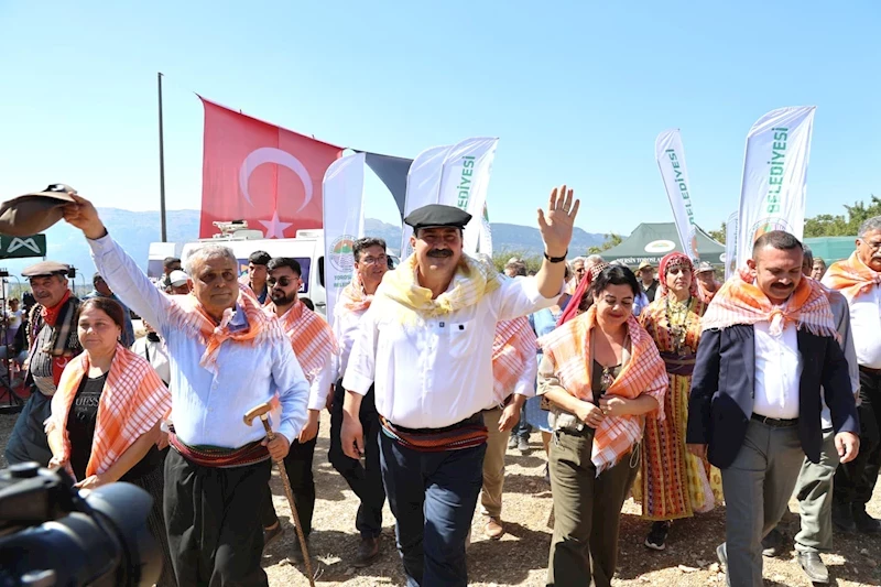 BÖLGENİN EN BÜYÜK YÖRÜK KÜLTÜRÜ BULUŞMASI TOROSLAR’DA YAPILDI