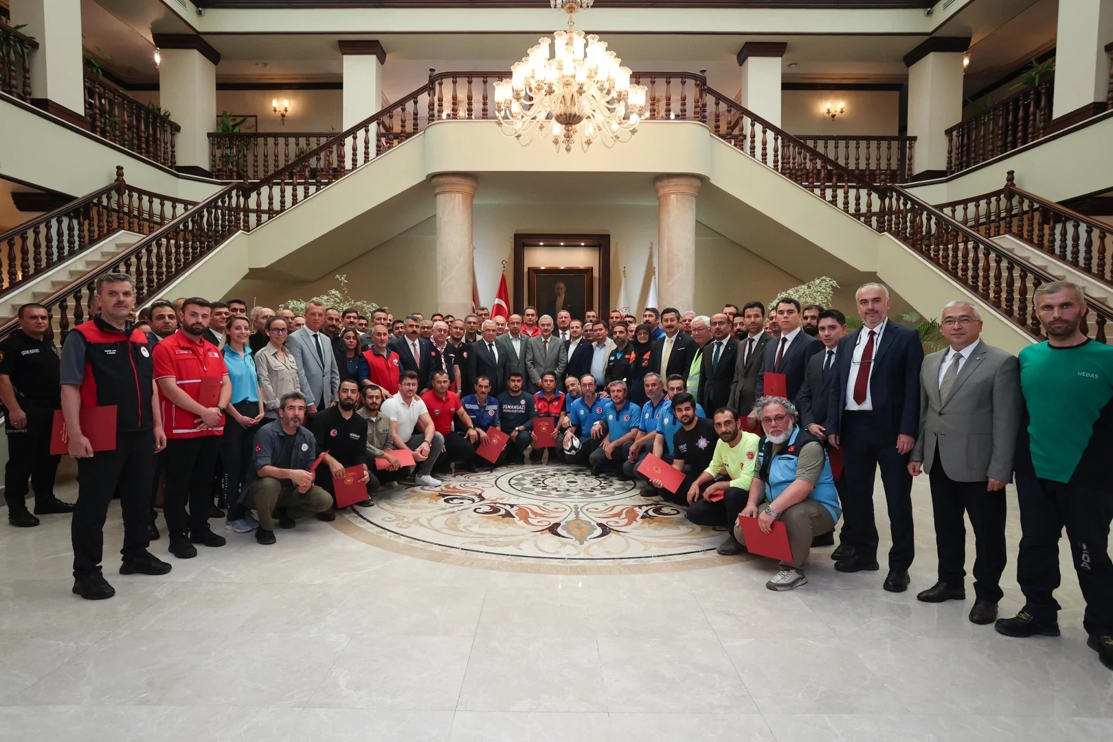 Bursa Valisi Ayyıldız’dan orman yangını kahramanlarına teşekkür